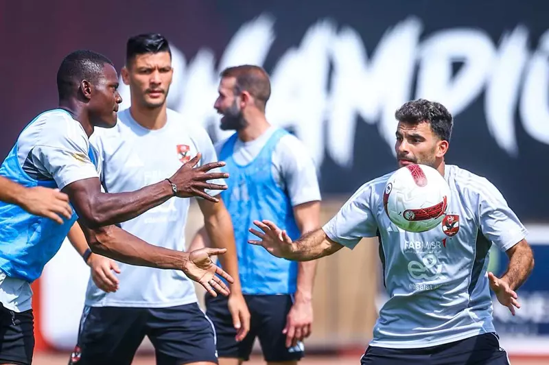 إصدار قميص الأهلي الثالث لموسم 2025-2026 بوجود 6 نجوم