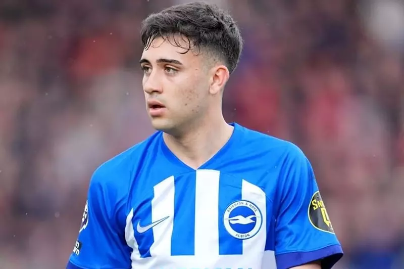 تحديات القوى الكبرى في الانتقالات: صراع رباعي لضم نجم برايتون