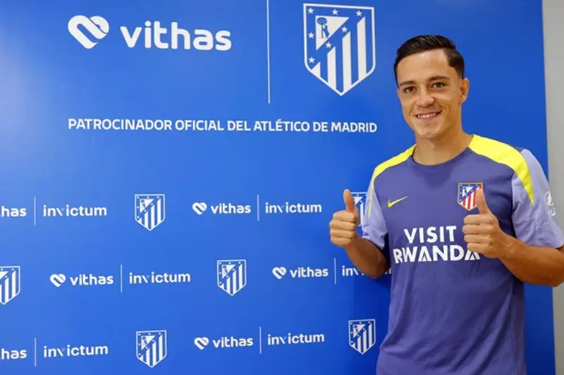 وداع مؤثر: راسبادوري يتنقل من نابولي إلى أتلتيكو مدريد